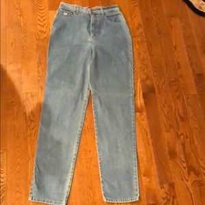 Gloria Vanderbilt blue jeans